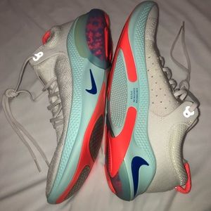 WMNS NIKE joyride run flyknit ‘bright mango’